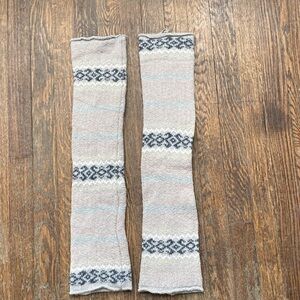 Cozy Knit Leg Warmers - Gray and Cream